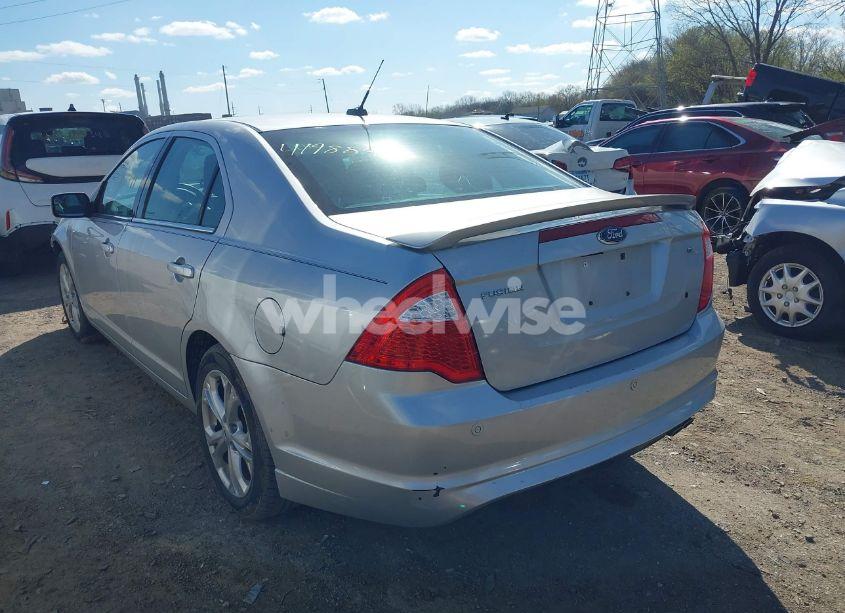 Photo 3 of 2012 Ford Fusion SE (VIN 3FAHP0HA9CR210330)