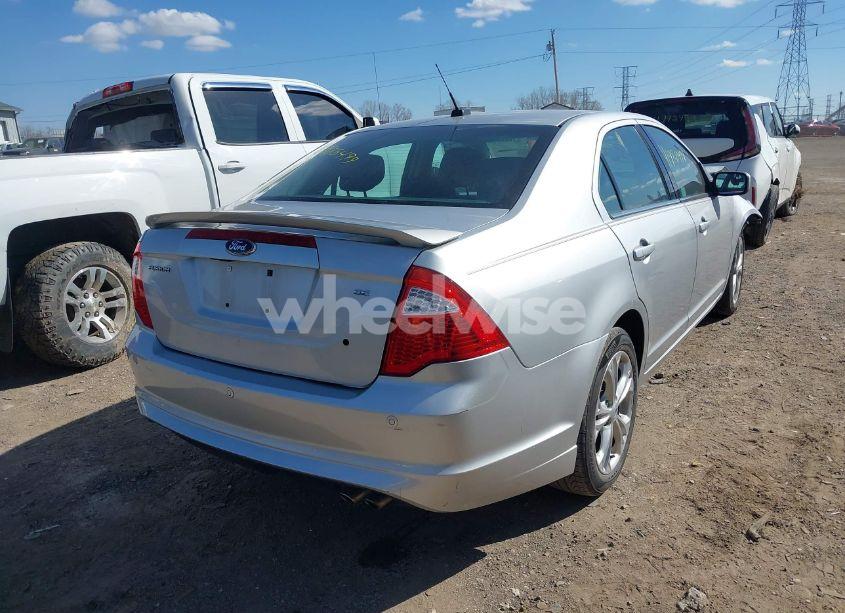 Photo 4 of 2012 Ford Fusion SE (VIN 3FAHP0HA9CR210330)