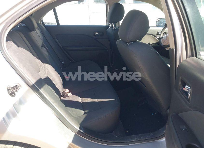 Photo 8 of 2012 Ford Fusion SE (VIN 3FAHP0HA9CR210330)