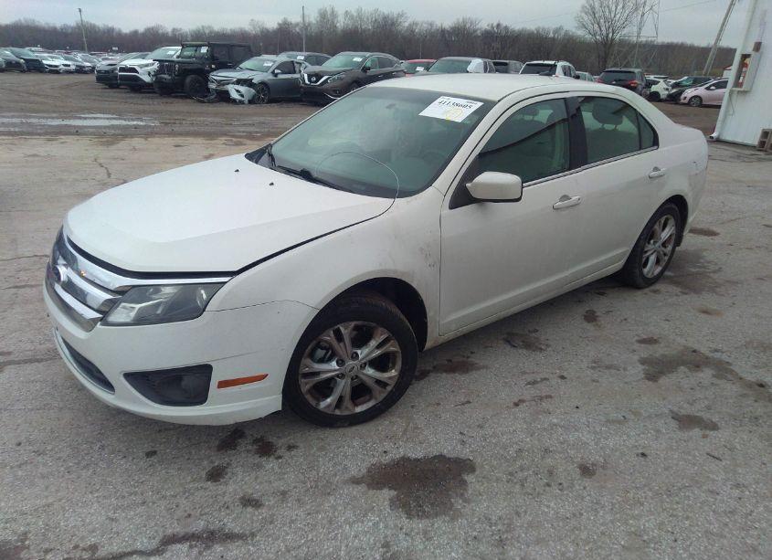 Photo 2 of 2012 Ford Fusion SE (VIN 3FAHP0HA9CR233316)