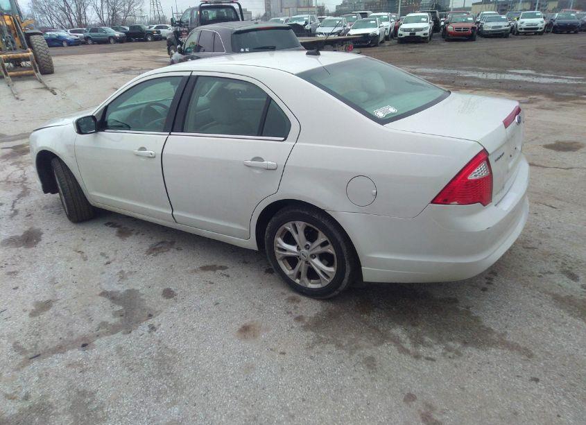 Photo 3 of 2012 Ford Fusion SE (VIN 3FAHP0HA9CR233316)