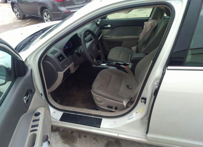 Photo 5 of 2012 Ford Fusion SE (VIN 3FAHP0HA9CR233316)