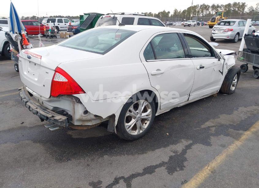 Photo 4 of 2012 Ford Fusion SE (VIN 3FAHP0HA9CR263612)