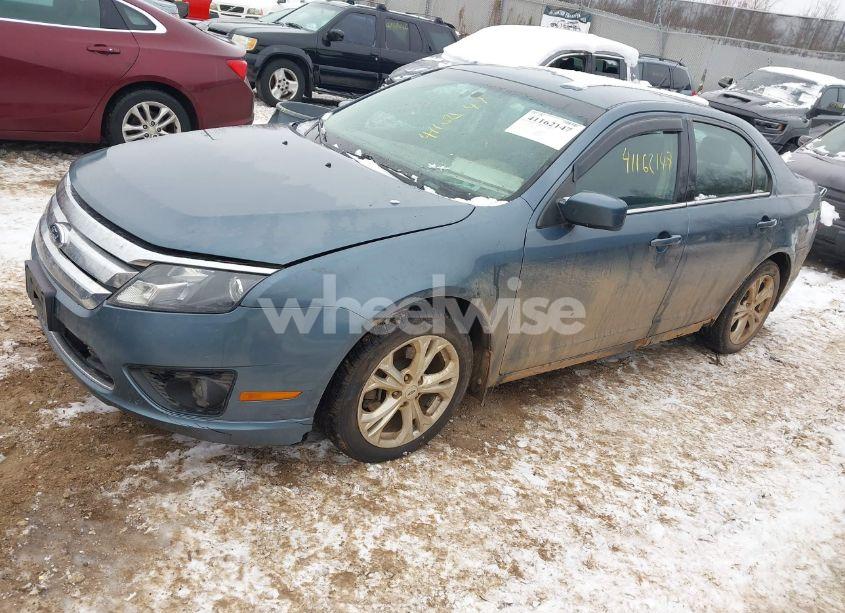Photo 2 of 2012 Ford Fusion SE (VIN 3FAHP0HA9CR317006)
