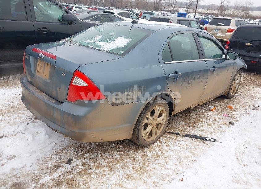 Photo 4 of 2012 Ford Fusion SE (VIN 3FAHP0HA9CR317006)