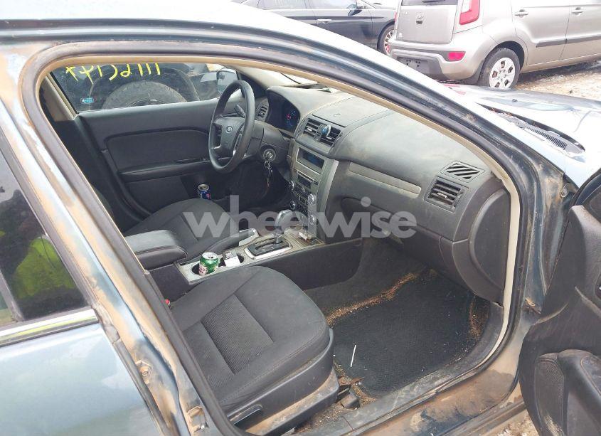 Photo 5 of 2012 Ford Fusion SE (VIN 3FAHP0HA9CR317006)