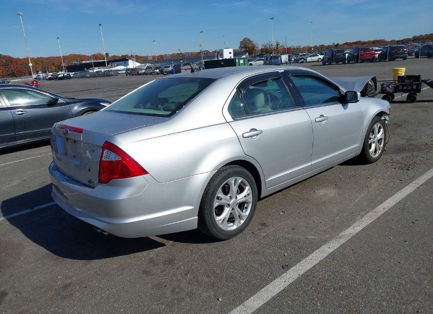 Photo 4 of 2012 Ford Fusion SE (VIN 3FAHP0HA9CR366948)