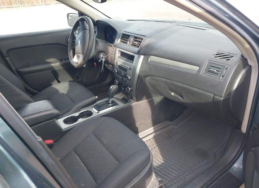 Photo 5 of 2012 Ford Fusion SE (VIN 3FAHP0HA9CR390974)