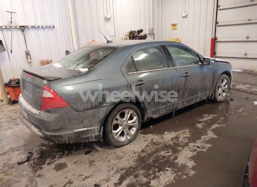 Photo 4 of 2012 Ford Fusion SE (VIN 3FAHP0HA9CR391364)