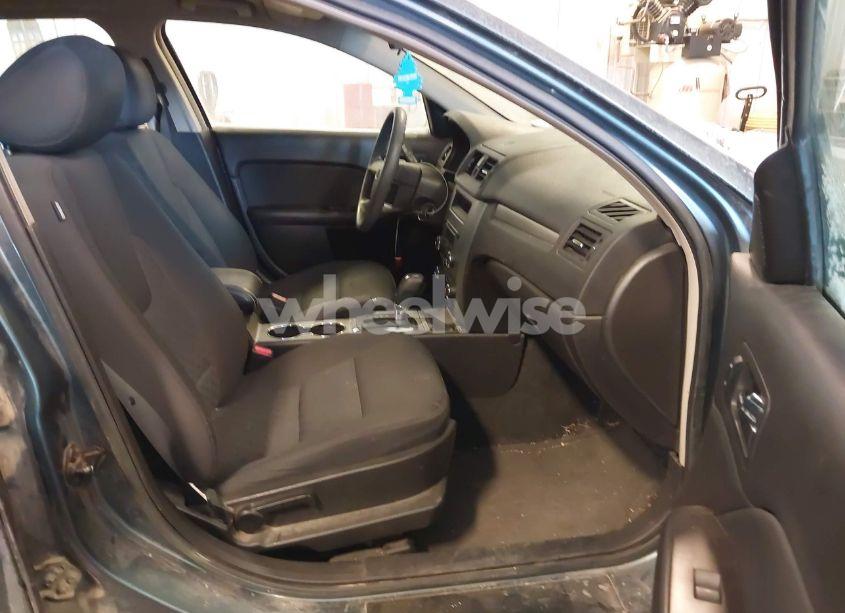 Photo 5 of 2012 Ford Fusion SE (VIN 3FAHP0HA9CR391364)