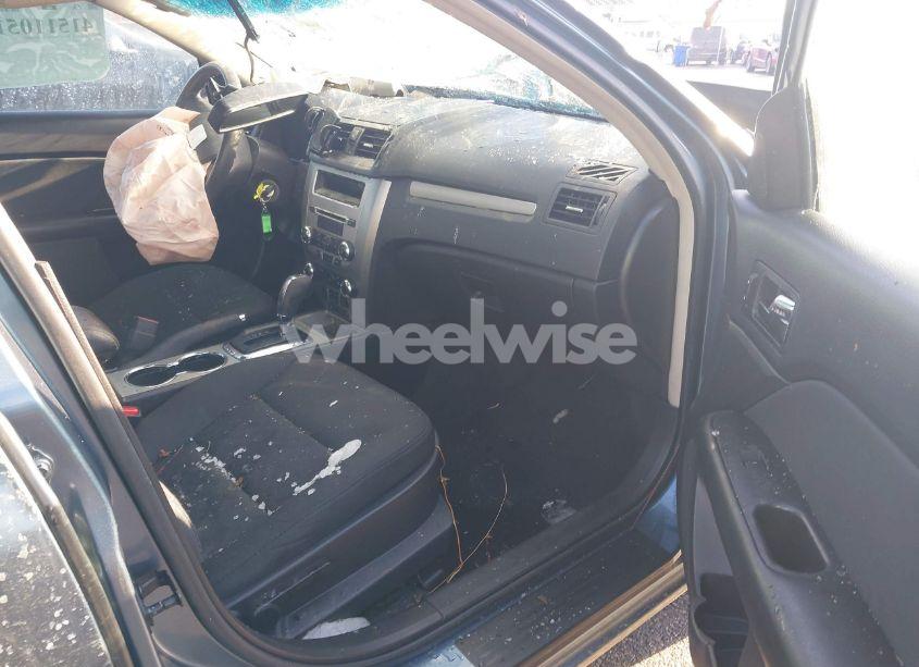 Photo 5 of 2012 Ford Fusion SE (VIN 3FAHP0HA9CR426064)