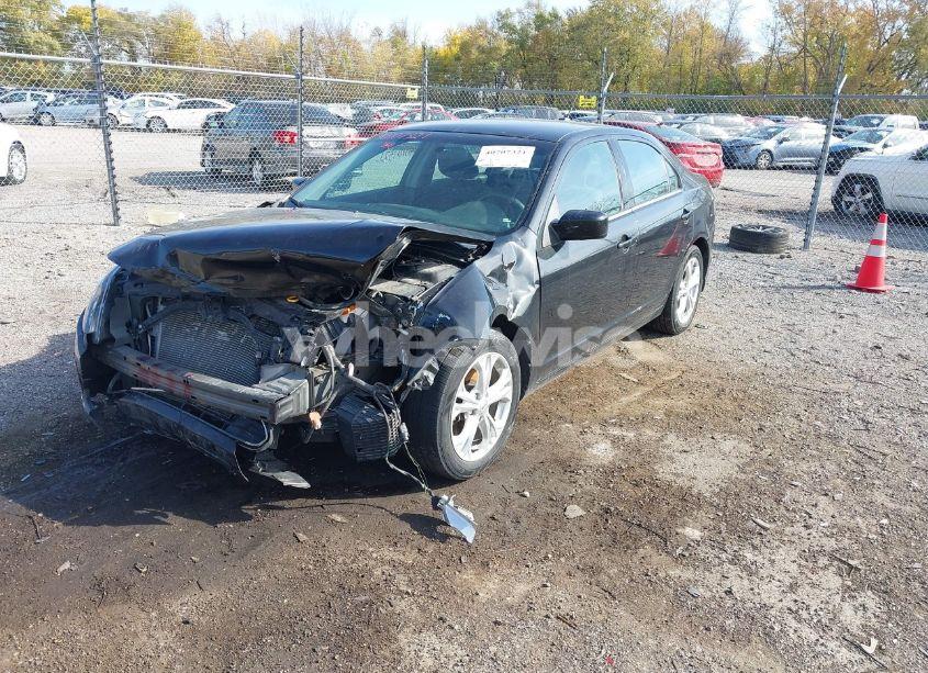 Photo 2 of 2012 Ford Fusion SE (VIN 3FAHP0HA9CR430583)