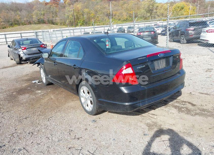 Photo 3 of 2012 Ford Fusion SE (VIN 3FAHP0HA9CR430583)