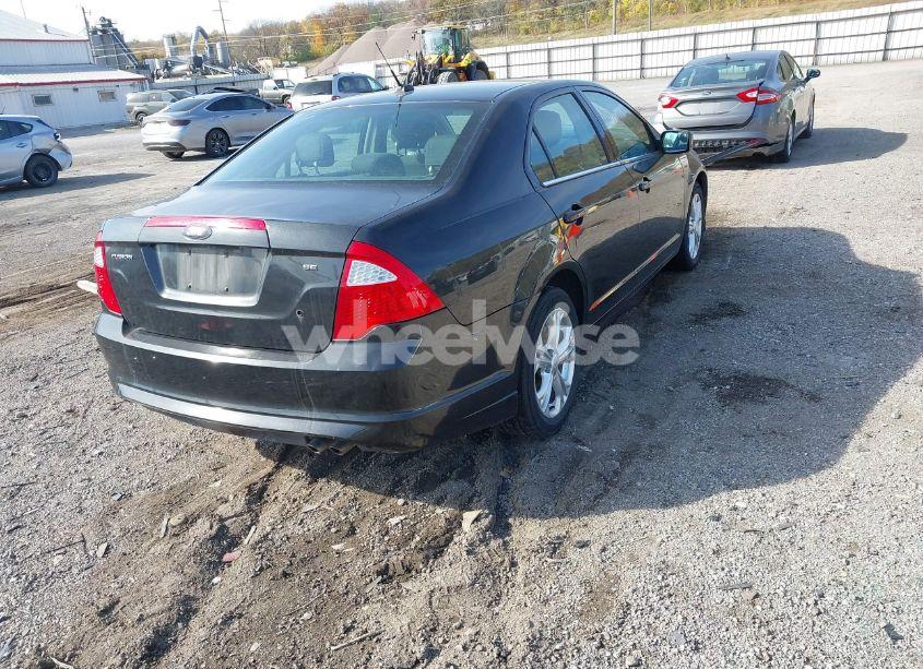Photo 4 of 2012 Ford Fusion SE (VIN 3FAHP0HA9CR430583)
