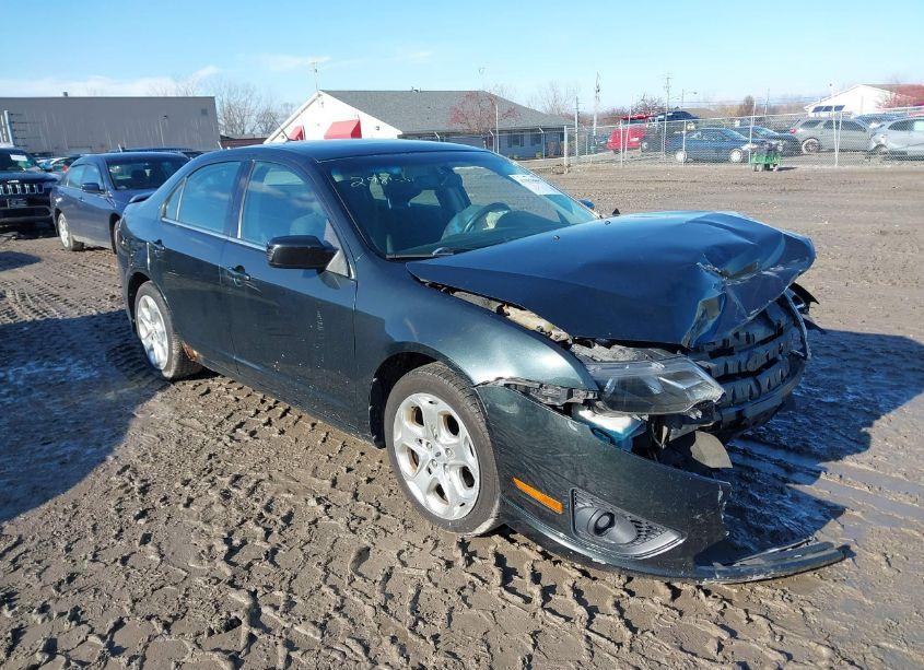 2010 Ford Fusion SE (VIN 3FAHP0HAXAR104286) main photo