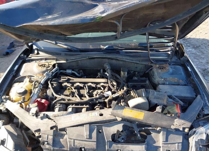 Photo 10 of 2010 Ford Fusion SE (VIN 3FAHP0HAXAR104286)