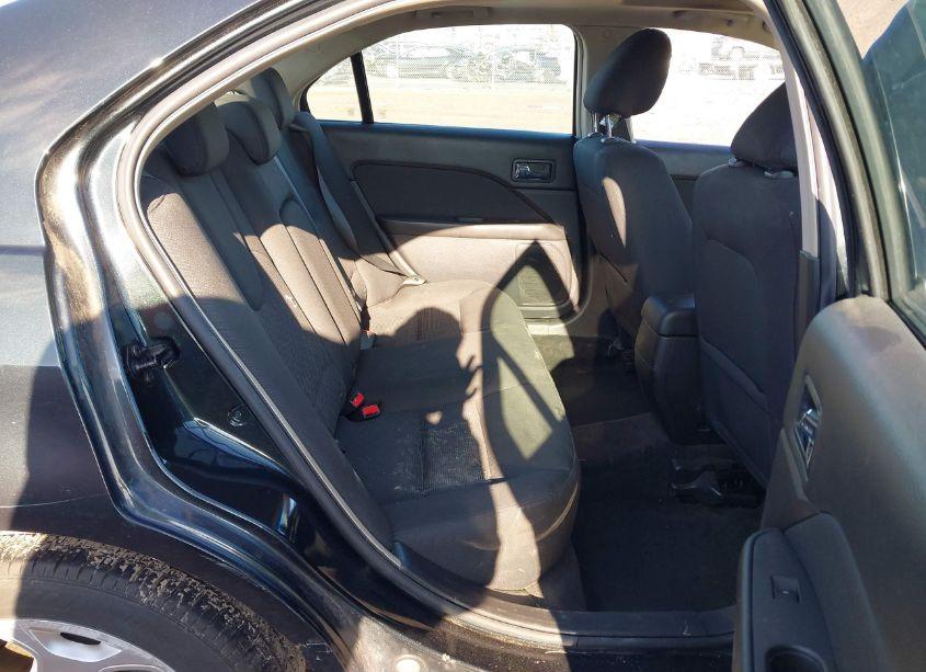 Photo 8 of 2010 Ford Fusion SE (VIN 3FAHP0HAXAR104286)