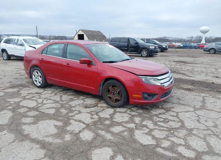 2010 Ford Fusion SE (VIN 3FAHP0HAXAR126756) main photo