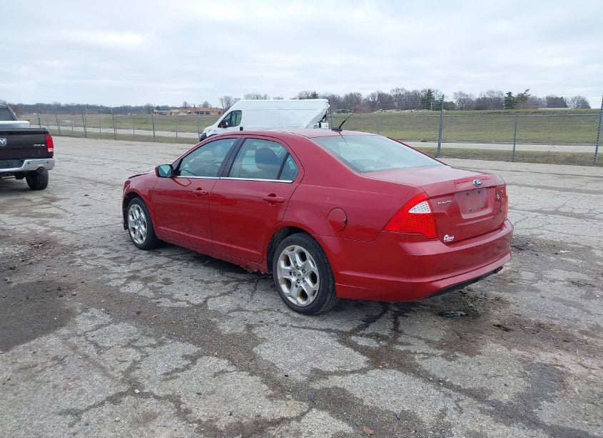 Photo 3 of 2010 Ford Fusion SE (VIN 3FAHP0HAXAR126756)