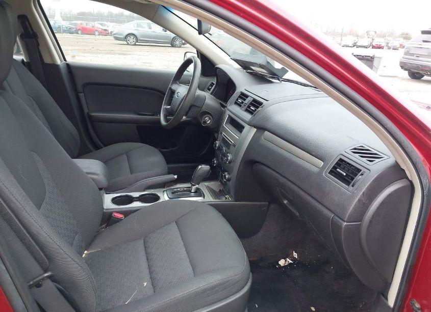 Photo 5 of 2010 Ford Fusion SE (VIN 3FAHP0HAXAR126756)