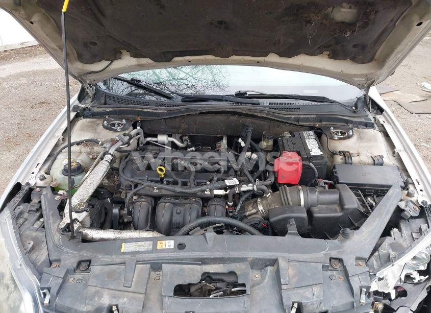 Photo 10 of 2010 Ford Fusion SE (VIN 3FAHP0HAXAR164973)