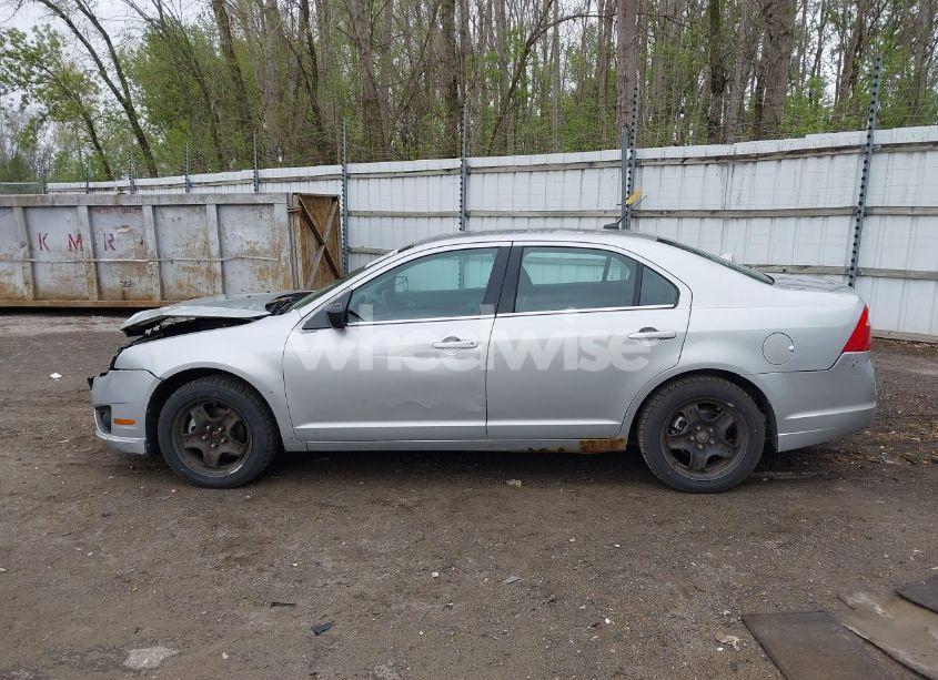Photo 15 of 2010 Ford Fusion SE (VIN 3FAHP0HAXAR164973)