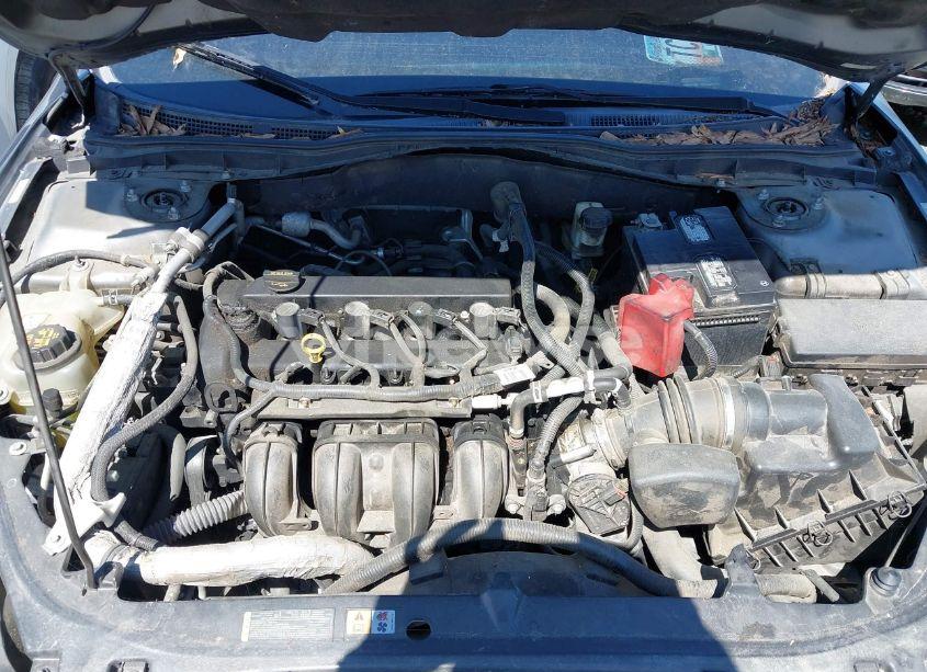 Photo 10 of 2010 Ford Fusion SE (VIN 3FAHP0HAXAR194104)