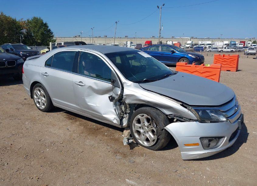 2010 Ford Fusion SE (VIN 3FAHP0HAXAR213895) main photo