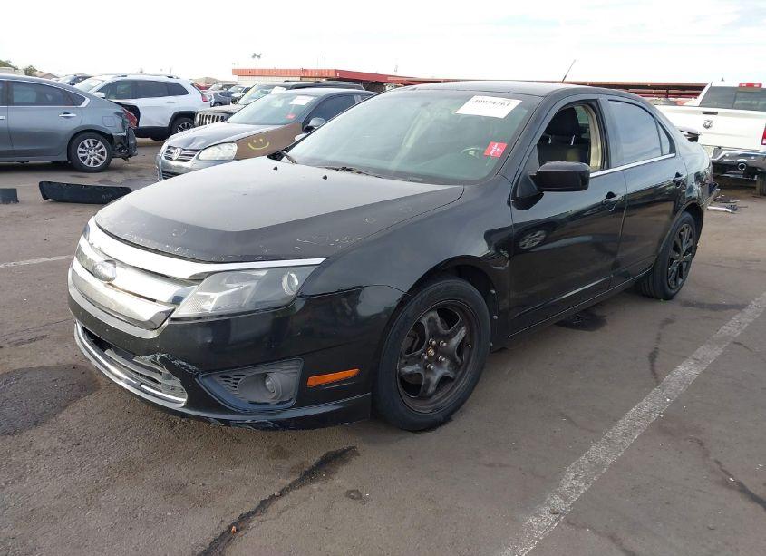 Photo 2 of 2010 Ford Fusion SE (VIN 3FAHP0HAXAR223469)