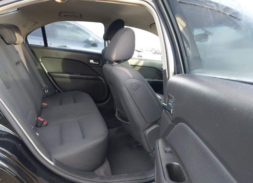 Photo 8 of 2010 Ford Fusion SE (VIN 3FAHP0HAXAR223469)