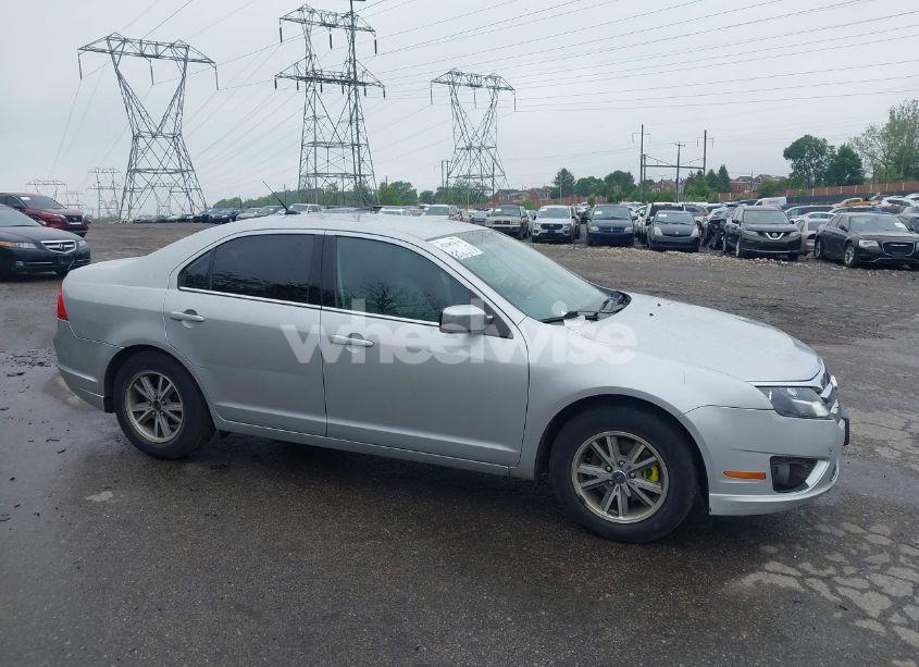 Photo 12 of 2010 Ford Fusion SE (VIN 3FAHP0HAXAR275460)