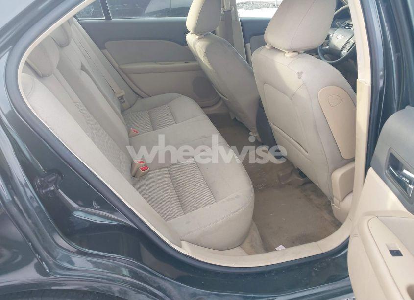 Photo 8 of 2010 Ford Fusion SE (VIN 3FAHP0HAXAR279234)