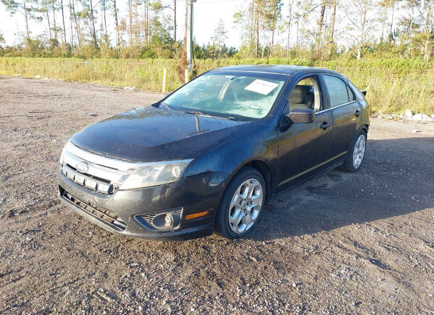Photo 2 of 2010 Ford Fusion SE (VIN 3FAHP0HAXAR288046)