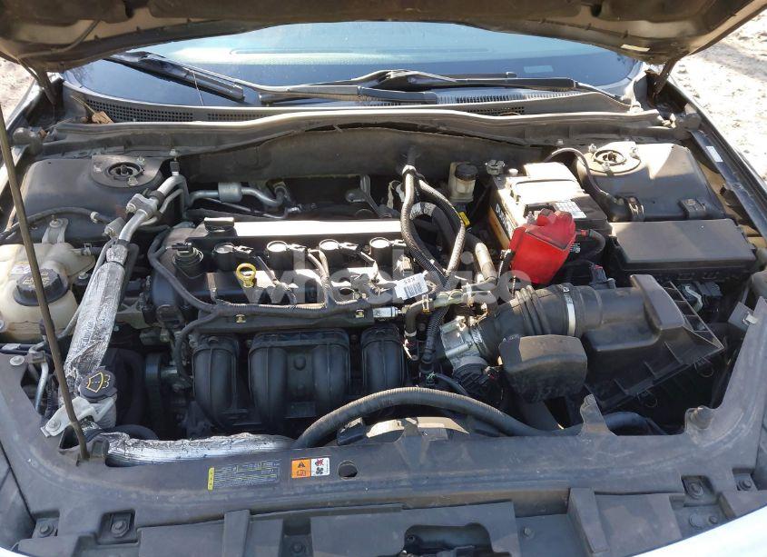 Photo 10 of 2010 Ford Fusion SE (VIN 3FAHP0HAXAR301944)