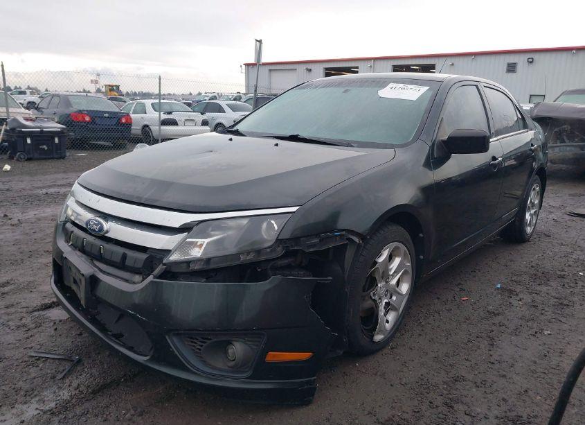 Photo 2 of 2010 Ford Fusion SE (VIN 3FAHP0HAXAR314337)
