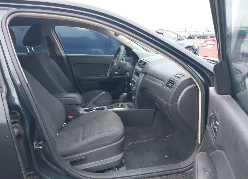 Photo 5 of 2010 Ford Fusion SE (VIN 3FAHP0HAXAR314337)