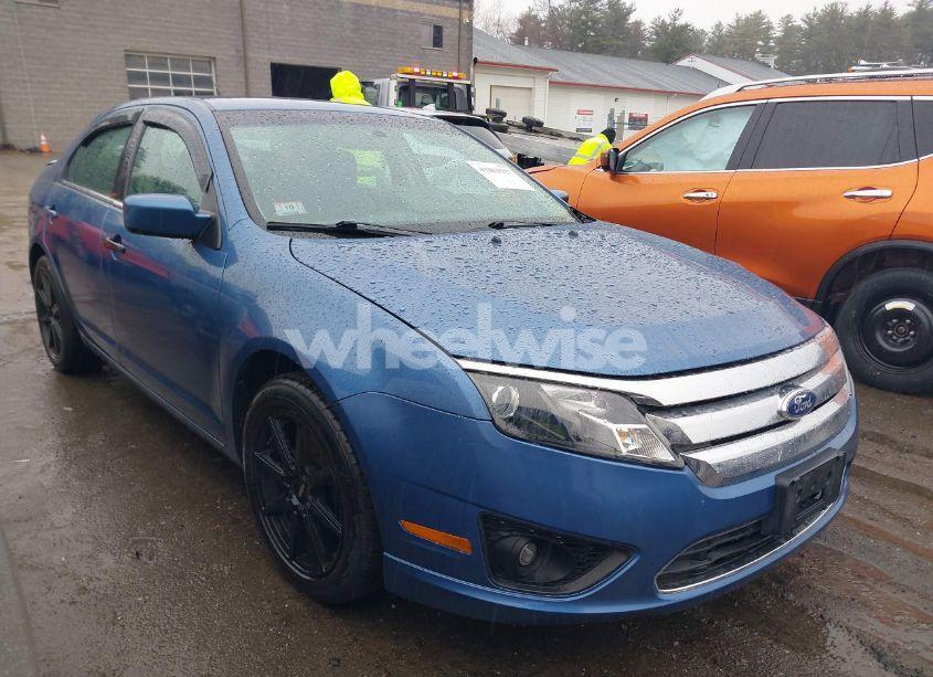 2010 Ford Fusion SE (VIN 3FAHP0HAXAR319540) main photo