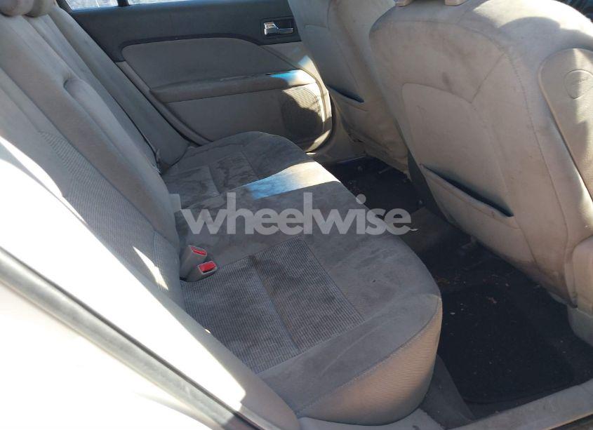 Photo 8 of 2010 Ford Fusion SE (VIN 3FAHP0HAXAR326097)