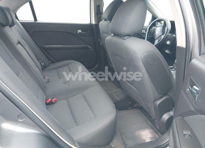 Photo 8 of 2010 Ford Fusion SE (VIN 3FAHP0HAXAR334068)