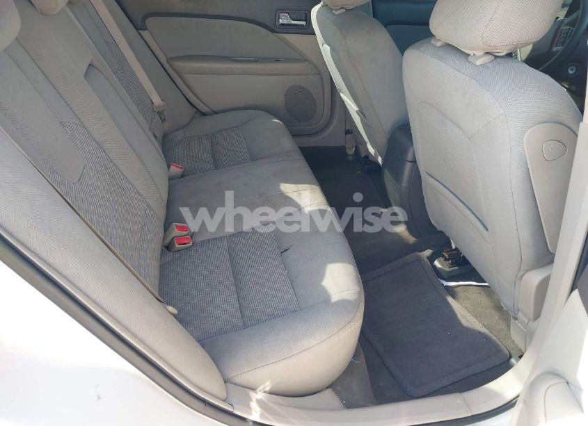 Photo 8 of 2010 Ford Fusion SE (VIN 3FAHP0HAXAR354093)