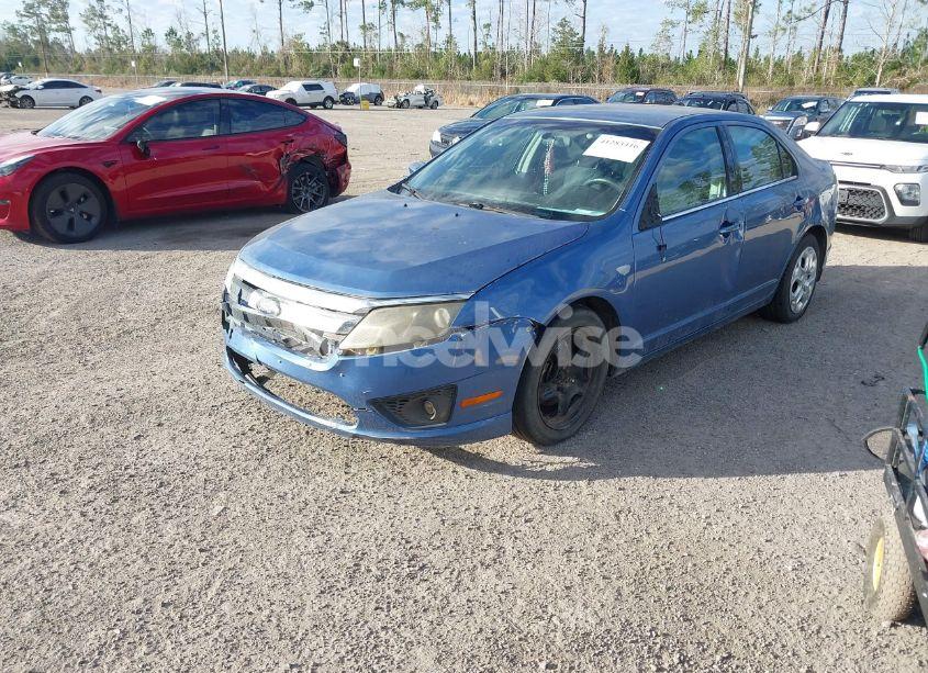 Photo 2 of 2010 Ford Fusion SE (VIN 3FAHP0HAXAR362890)