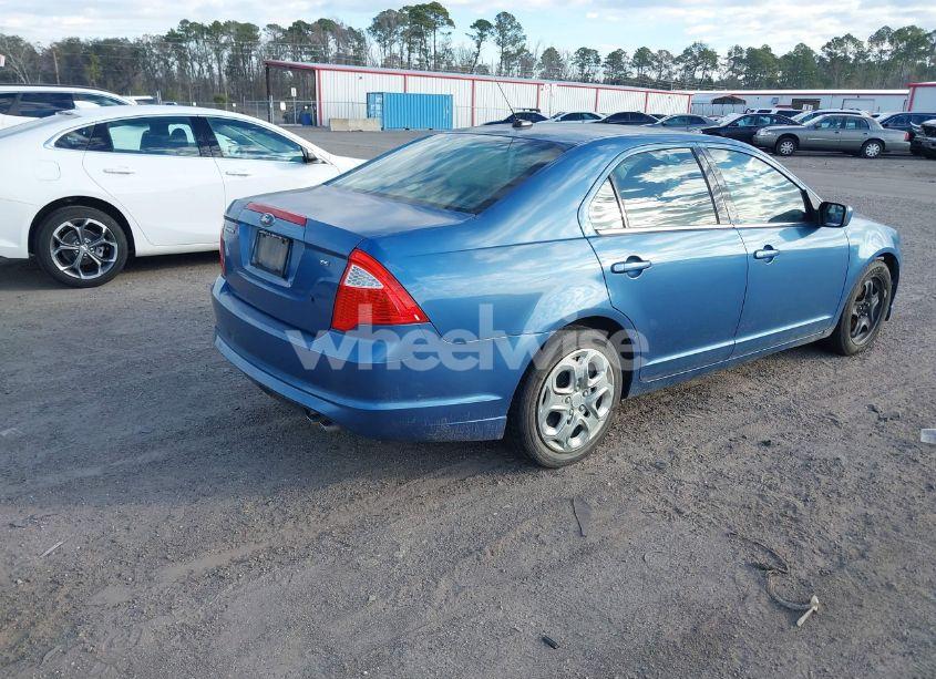 Photo 4 of 2010 Ford Fusion SE (VIN 3FAHP0HAXAR362890)