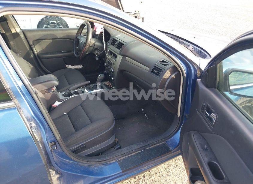 Photo 5 of 2010 Ford Fusion SE (VIN 3FAHP0HAXAR362890)