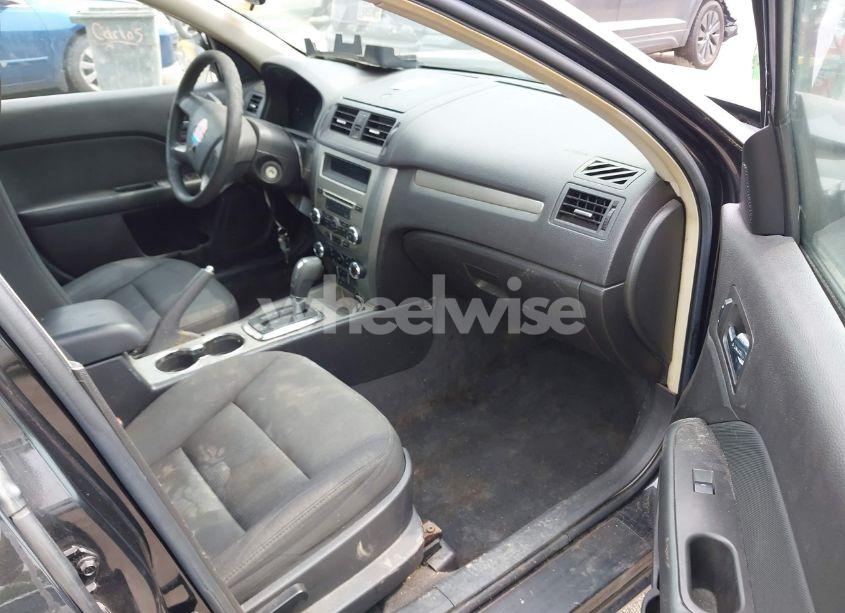 Photo 5 of 2010 Ford Fusion SE (VIN 3FAHP0HAXAR377857)