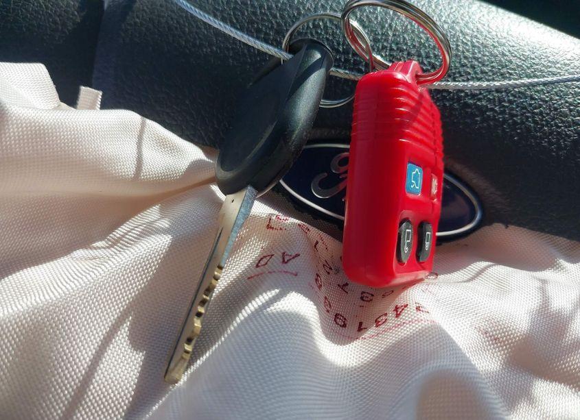 Photo 11 of 2010 Ford Fusion SE (VIN 3FAHP0HAXAR381424)