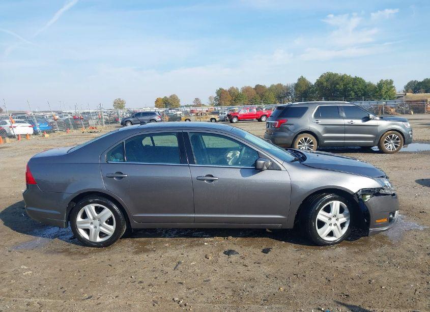 Photo 13 of 2010 Ford Fusion SE (VIN 3FAHP0HAXAR381424)