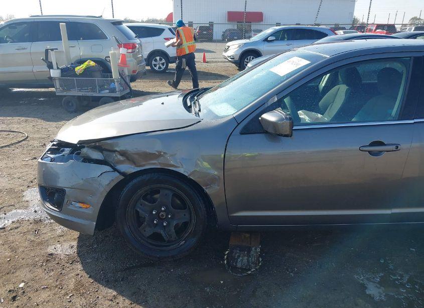 Photo 18 of 2010 Ford Fusion SE (VIN 3FAHP0HAXAR381424)