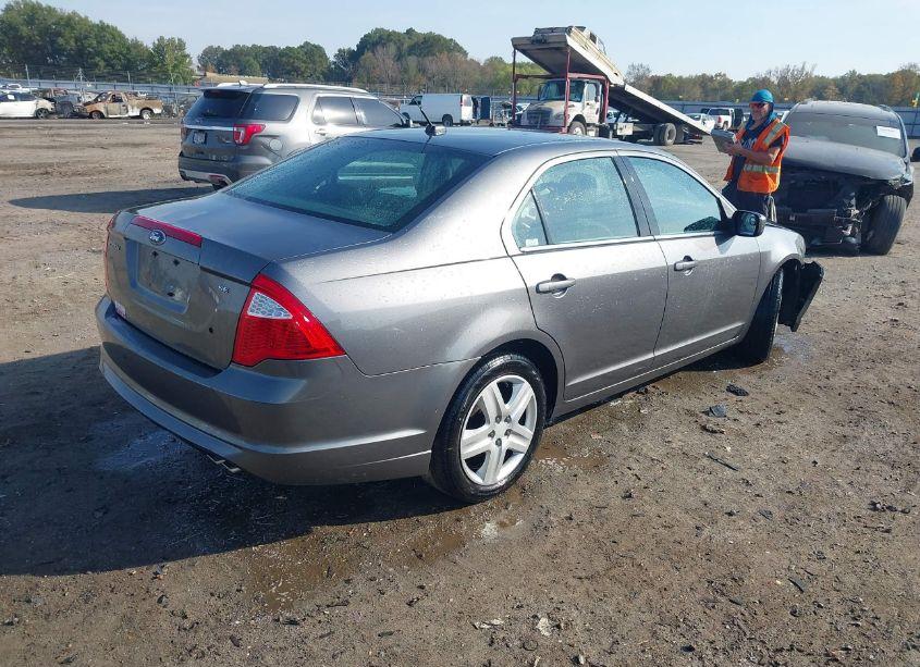 Photo 4 of 2010 Ford Fusion SE (VIN 3FAHP0HAXAR381424)