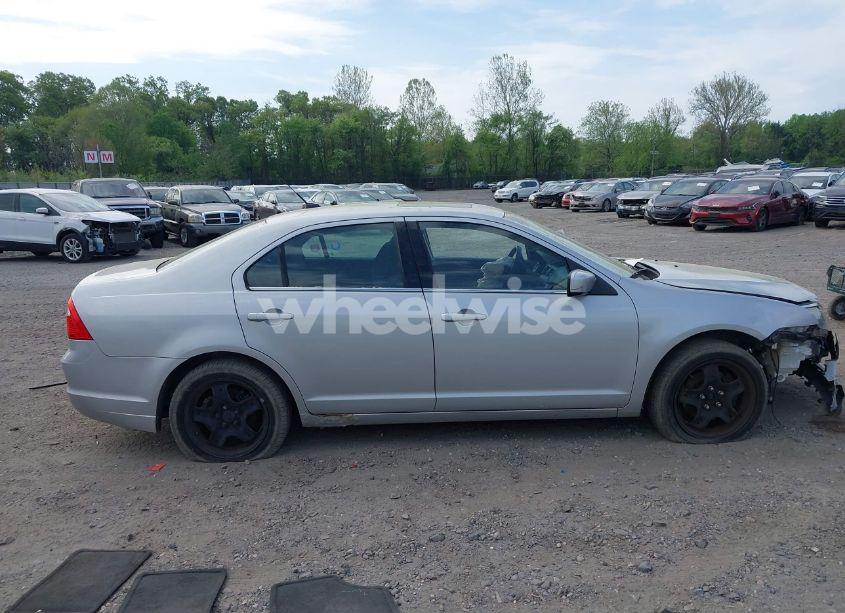 Photo 13 of 2010 Ford Fusion SE (VIN 3FAHP0HAXAR408301)