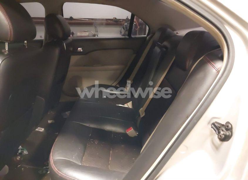Photo 8 of 2010 Ford Fusion SE (VIN 3FAHP0HAXAR415524)